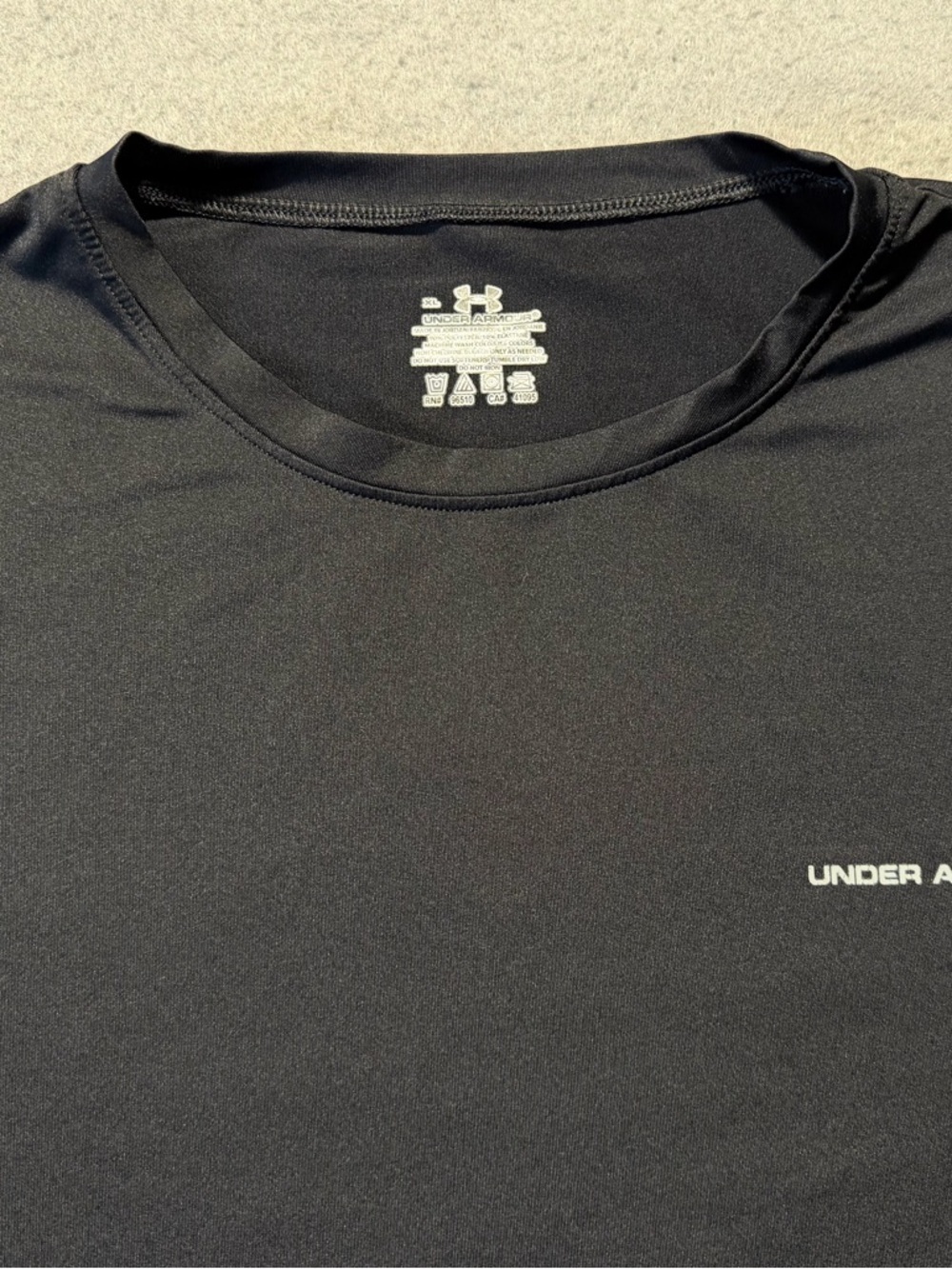Under Armour T Shirt Mens XL Black Athletic Workout Tee Compression - Picture 2 of 4
